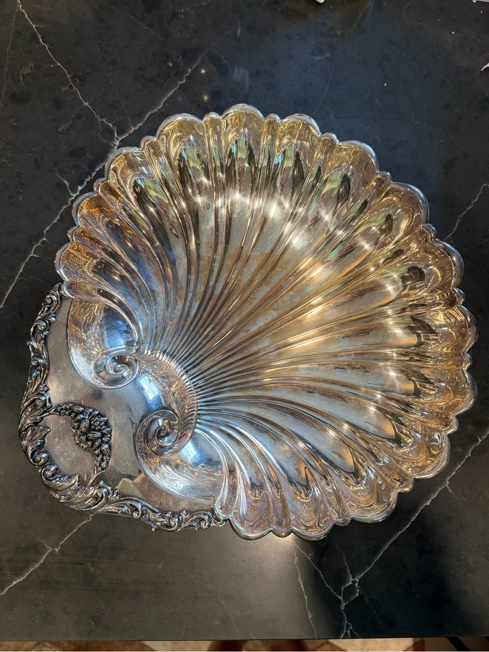 Large Footed Shell Silver Plated Serving Bowl - Elegant Home Dining Centerpiece
